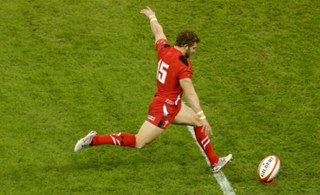 Leigh Halfpenny kicks a penalty for the first points of the game..
