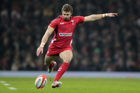 Leigh Halfpenny converts the first penalty of the game.