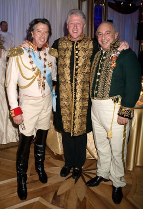 (from left) Richard Caring, Bill Clinton and Phillip Green at Caring’s charity party in St Petersburg in 2005.