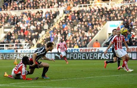 Mame Biram Diouf sees his header saved.