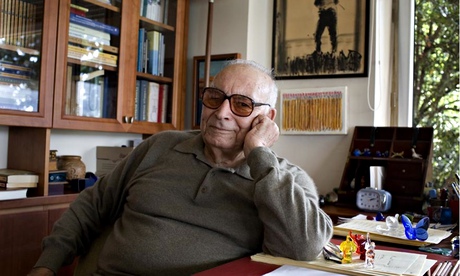 Yasar Kemal at his home in Istanbul, Turkey, in 2008.