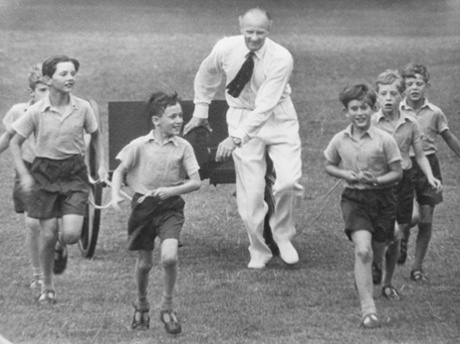 Prince Charles wins a race at Hill House School
