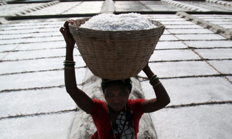 Should customers be offered the choice to buy cheaper, less nutritious food? 