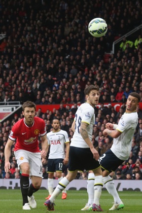 Tottenham Hotspur's static defence rooted again as Michael Carrick scores United's second goal.
