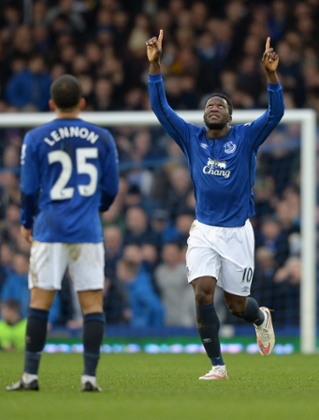 Romelu Lukaku, right, and Aaron Lennon thrived in Roberto Martínez's changed 4-3-3 formation.