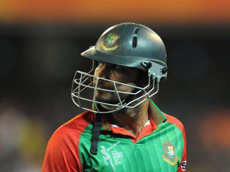 A rueful looking Mashrafe Mortaza as the Bangladesh captain leaves the field.