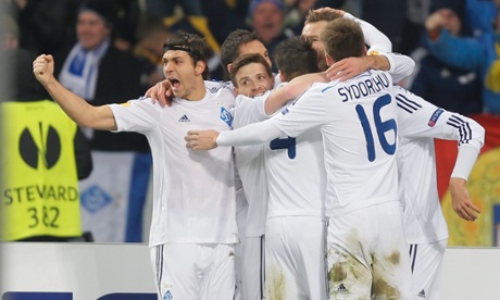 Dynamo players celebrate after Miguel Veloso scored.