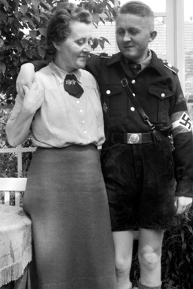 Niemann Minna and son Dieter