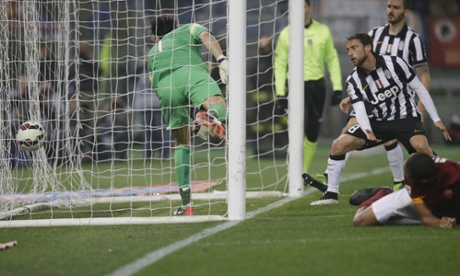Buffon can do nothing about it, 1-1 in Rome.