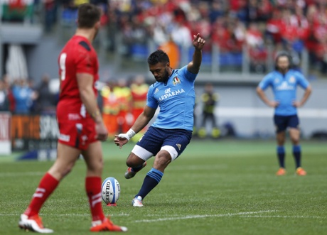 Kelly Haimona gets the first points on the board.