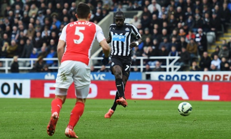 Moussa Sissoko narrows the deficit.