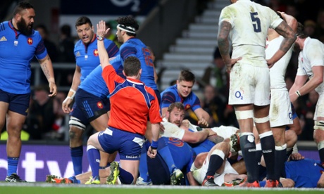 Referee Nigel Owens awards France a try scored by Benjamin Kayser.