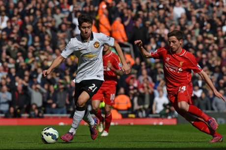 Ander Herrera runs with the ball.