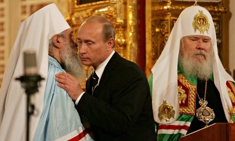 Vladimir Putin kisses Metropolitan Laurus, head of the Russian Orthodox Church