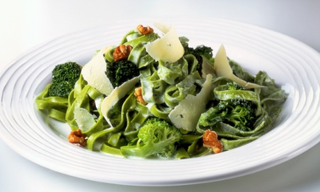tagliatelle with broccolli and walnuts