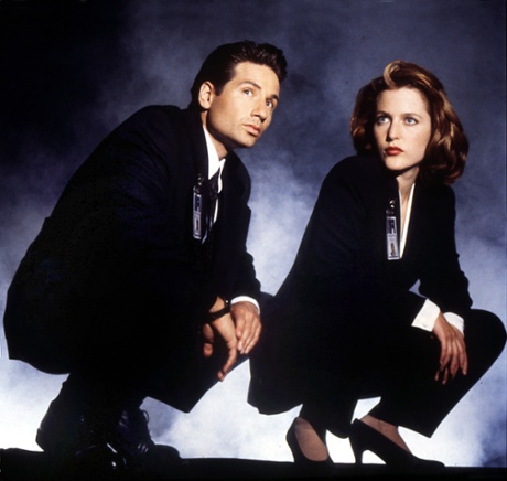 Gillian Anderson and David Duchovny ponder the mystery of James Corden’s career .