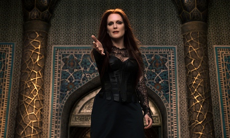 Julianne Moore in Seventh Son