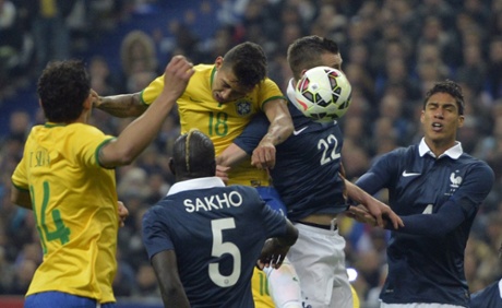 Roberto Firmino heads on target.