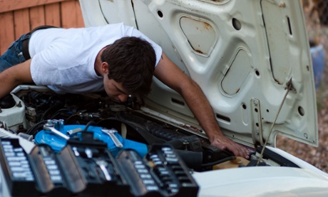 repairing car