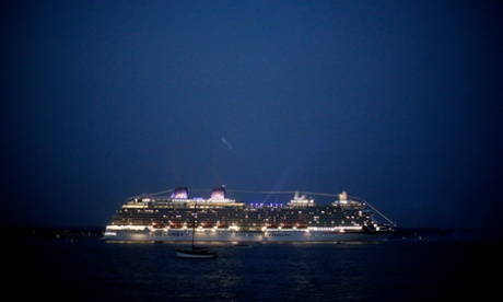 The Britannia sets off on her maiden voyage.