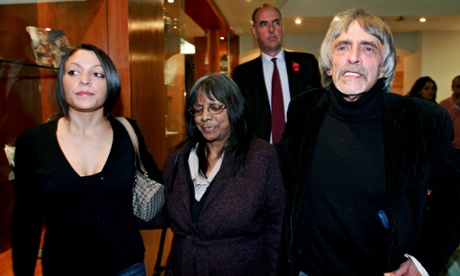 Stephanie Kercher (left), Meredith’s sister, arrives with her mother Arline and father John for a news conference in 2007.