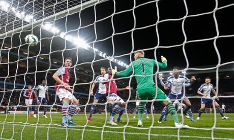 Saido Berahino, second right, heads home West Brom’s equaliser.