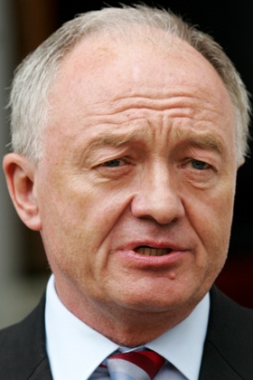 Former London Mayor Ken Livingstone speaks to the media after a meeting with President Hugo Chavez at Miraflores Palace in Caracas August 27, 2008. REUTERS/Edwin Montilva (VENEZUELA):rel:d:bm:GF2E48R1FGS01
