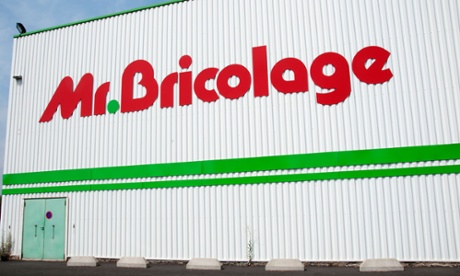 Kingfisher's deal valued the Mr Bricolage chain at €275m (£201m).