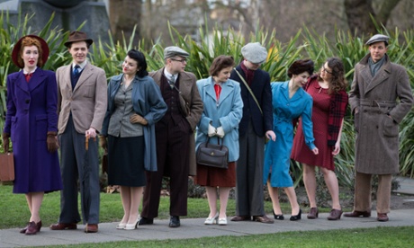 Models in 1940s style outside the Imperial War Museum