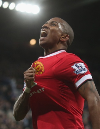 Then celebrates an important goal.