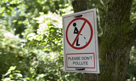Glastonbury festival no urinating sign