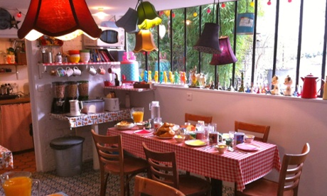 Dining room at La Maison Bacana B&B, France