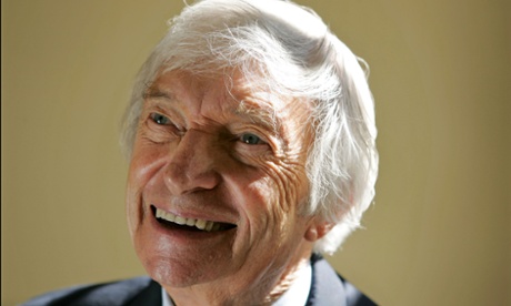 RICHIE BENAUD, CRICKET COMMENTATOR AND FORMER AUSTRALIAN TEST CAPTAIN. MONTCALM HOTEL, MARBLE ARCH, 2005.