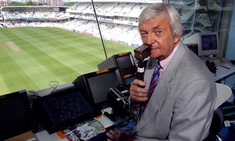 Richie Benaud presenting for Channel 4 cricket in 2004