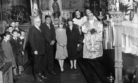 17 Apr 1929, New York State, USA --- Original caption: New York: Ruth & Bride. Babe Ruth Wedding At St. Gregory's: Left to right, George Henry Lovell, Babe Ruth, Swat King; Claire Hodgson, his bride, former stage star; Mrs. Lovell and the Rev. William F. Hughes who united Babe and his bride in marriage at St. Gregory's church at 6 A. M. this morning. --- Image by   Bettmann/CORBISBabe RuthchristianityClaire Ruthcustoms and celebrationsgroupgroup of peoplelarge group of peoplemanyMid-AtlanticNew York StateNorth Americapeopleprofessional sportsprominent personssportsUSA memlanewed