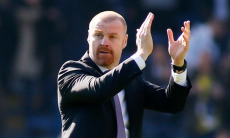 Football - Burnley v Tottenham Hotspur - Barclays Premier League - Turf Moor - 5/4/15 Burnley manager Sean Dyche applauds the fans at the end of the match Action Images via Reuters / Ed Sykes Livepic EDITORIAL USE ONLY. No use with unauthorized audio, video, data, fixture lists, club/league logos or 