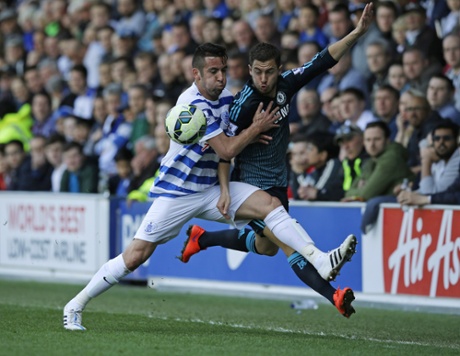 Mauricio Isla battles with Eden Hazard.