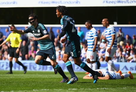 and celebrates with Juan Cuadrado.