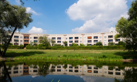 Modernist housing at Grosssiedlung Britz - Hufeisensiedlung, Berlin.