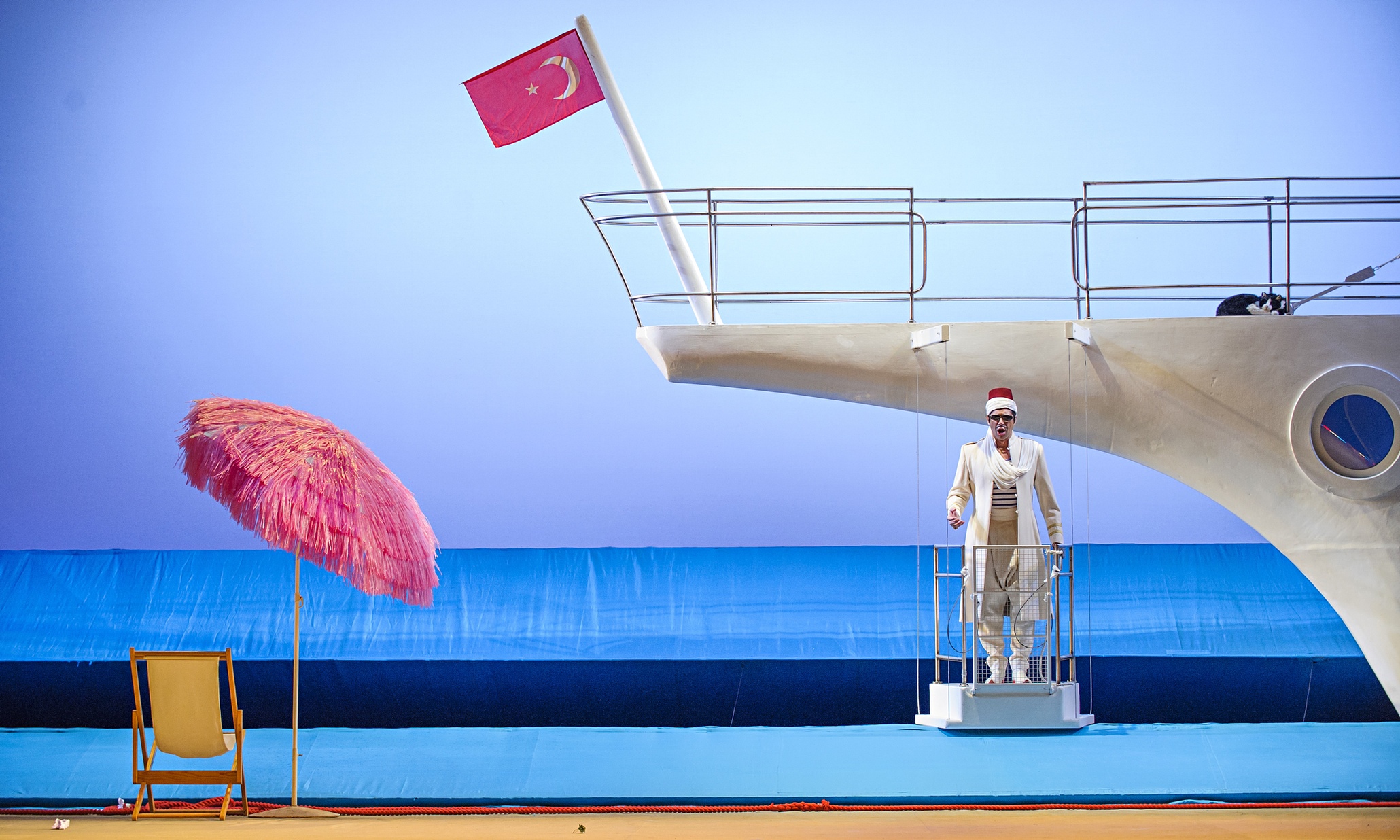 Il Turco In Italia Review Rarely Grabs The Attention Music The Guardian