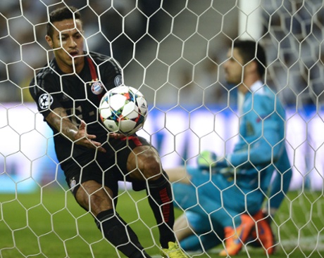 Thiago Alcantara is in a hurry to  collect the ball and carry on after pulling a goal back for Bayern Munich.