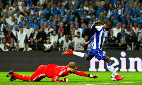 This time Jackson Martinez rounds Manuel Neuer without being bundled over by the Bayern keeper and makes it 3-1 to Porto.