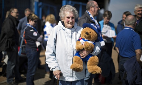 Reading fan Ciss Platten