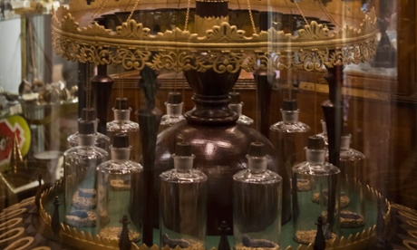 On display at Whitby museum: the driving force of Dr Merryweather's Tempest Prognosticator – 12 leeches in 12 jars connected to 12 hammers and a bell.