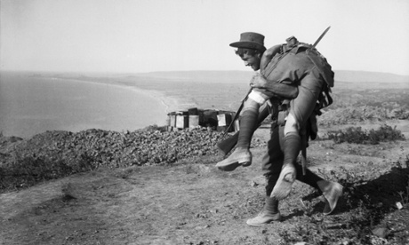 Gallipoli 1915, An Australian carrying his wounded mate to a medical aid post for treatment, Gallipoli, 1915. (Photo by Lt. Ernest Brooks/ IWM via Getty Images)IWM1|FirstWorldWar