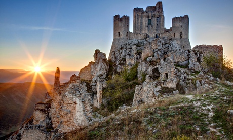 Breathtaking: ruins of Rocca di Calascio in L’Aquila. 