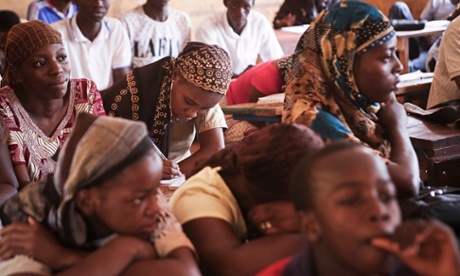 Ninth grade students in class.