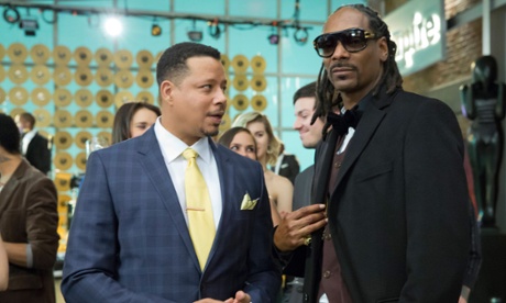 All in da game… Terrence Howard and Snoop Dogg.