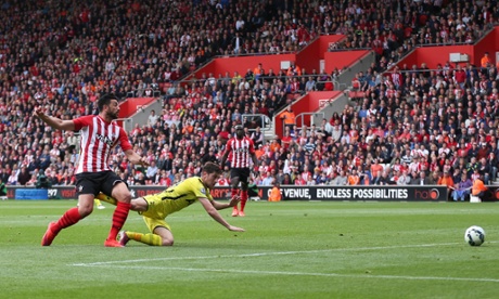 Graziano Pellè toe pokes home the opening goal.