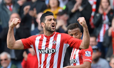 Pellè celebrates his finish.